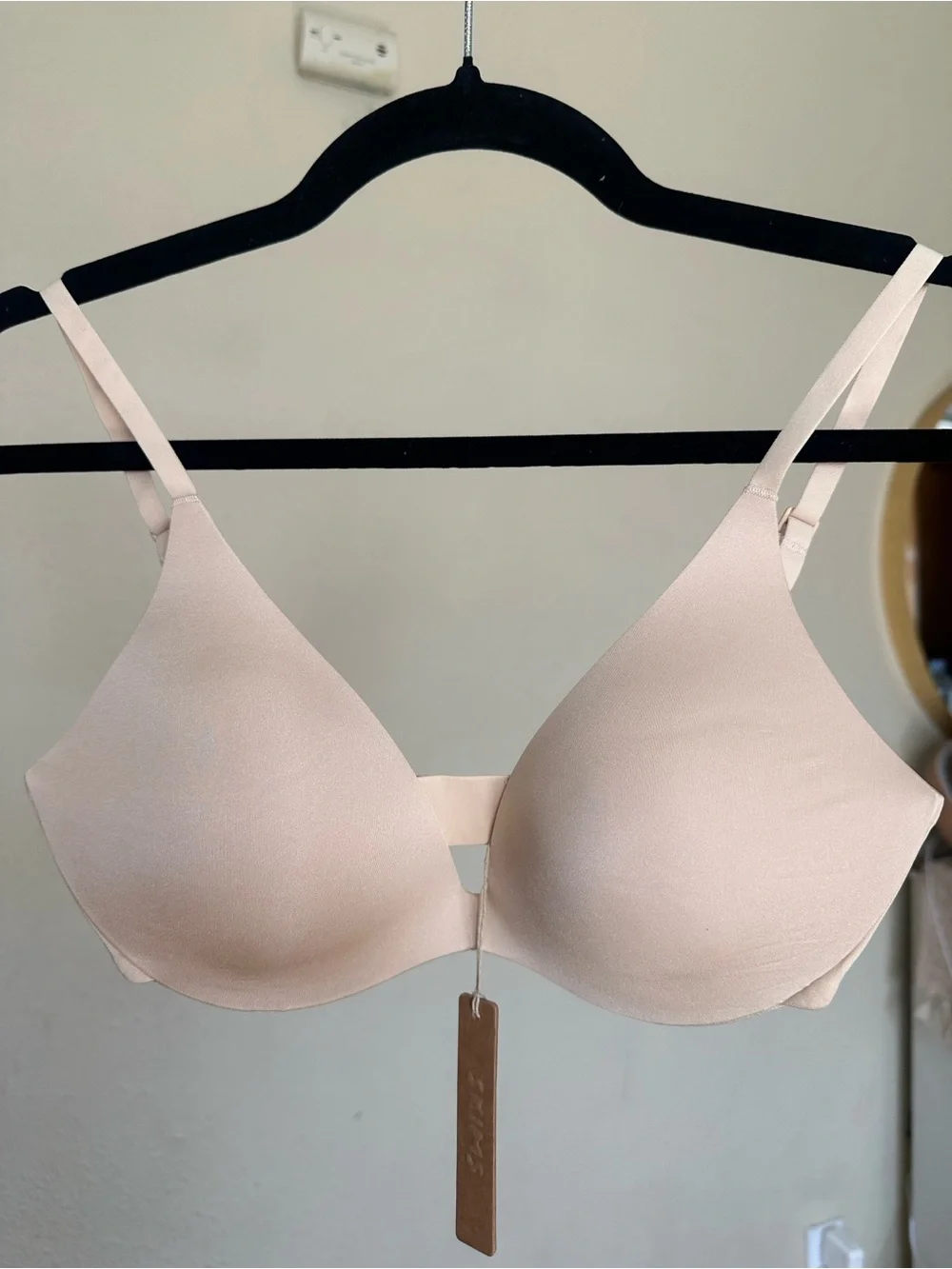 Skims Wireless Form Super Push Up Bra - NWT - Sand - 30D - Picture 2 of 5